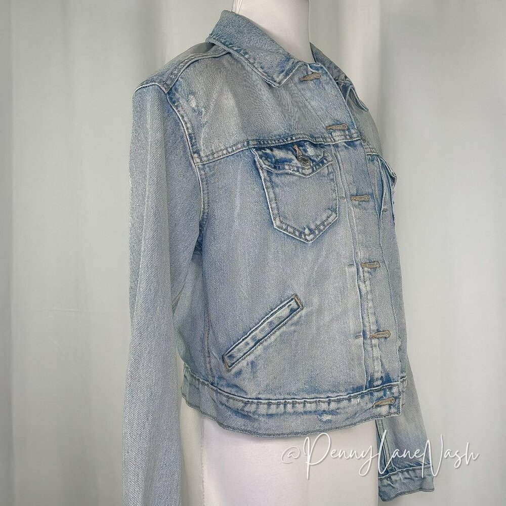 Old Navy Lightwash Distressed Denim Cropped Jean Jacket - Picture 7 of 11